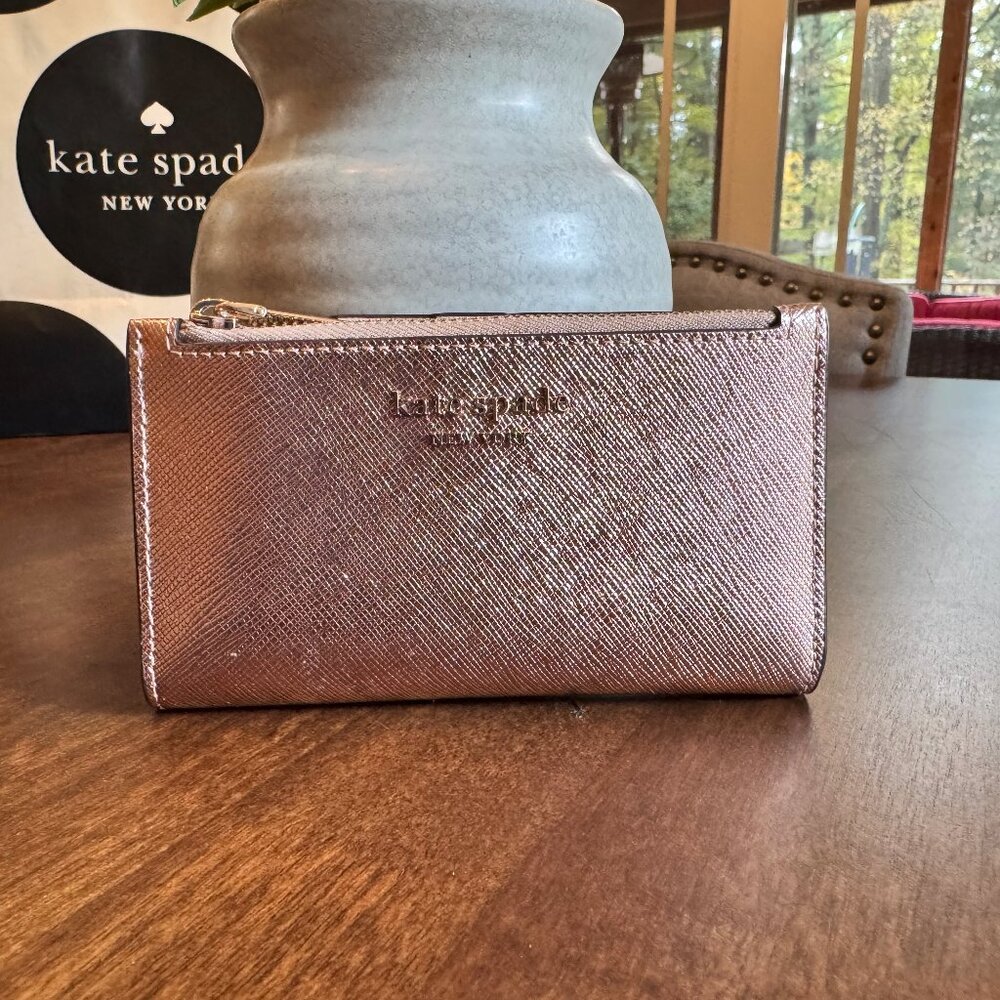 Kate Spade  Spencer Metallic Small Slim Bifold Wallet - Rose Gold K4551